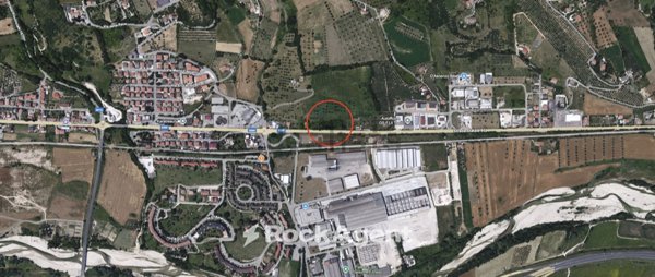 terreno edificabile in vendita a Montorio al Vomano