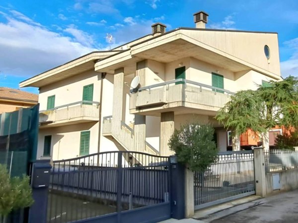 appartamento in vendita a Montorio al Vomano