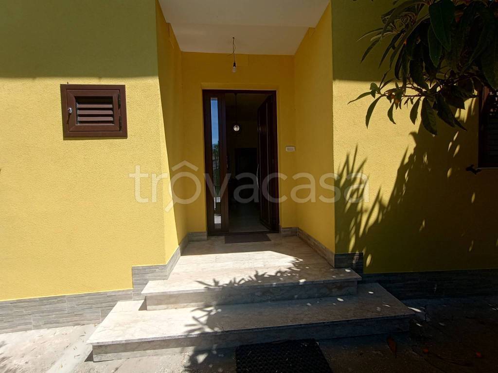casa indipendente in vendita a Montorio al Vomano in zona Leognano