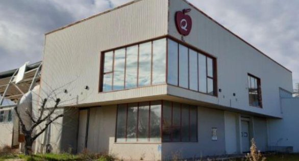 locale di sgombero in vendita a Morro d'Oro