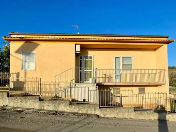 casa indipendente in vendita a Morro d'Oro