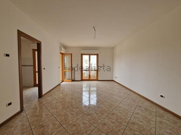 appartamento in vendita a Morro d'Oro in zona Pagliare