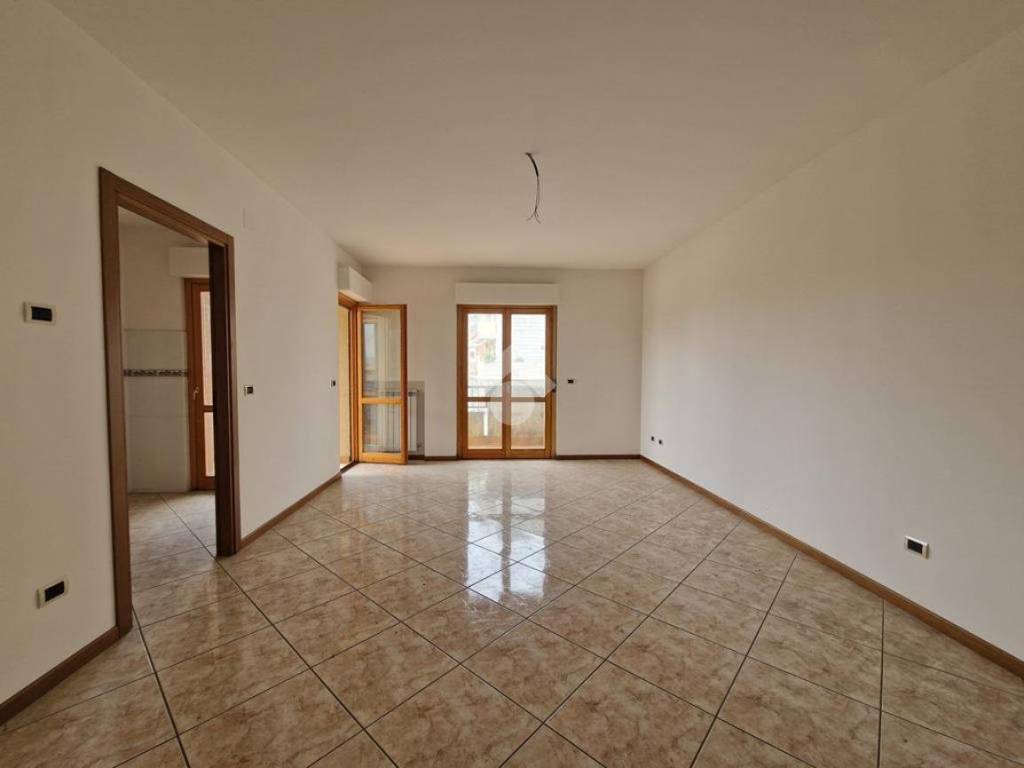 appartamento in vendita a Morro d'Oro in zona Pagliare