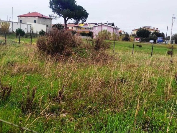 terreno edificabile in vendita a Morro d'Oro in zona Pagliare