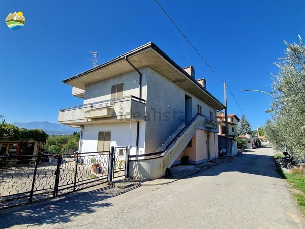 casa indipendente in vendita a Morro d'Oro