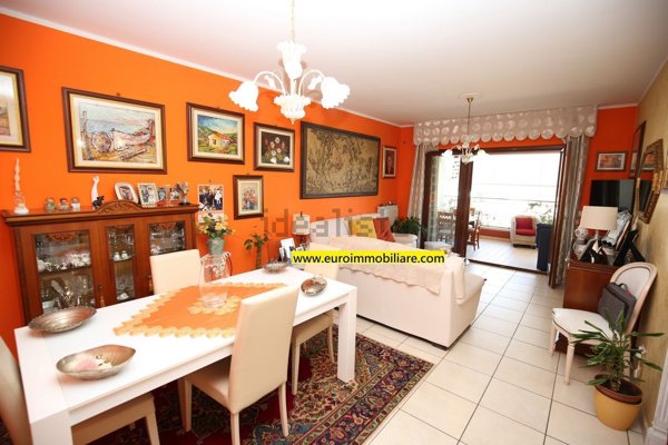 appartamento in vendita a Morro d'Oro in zona Pagliare