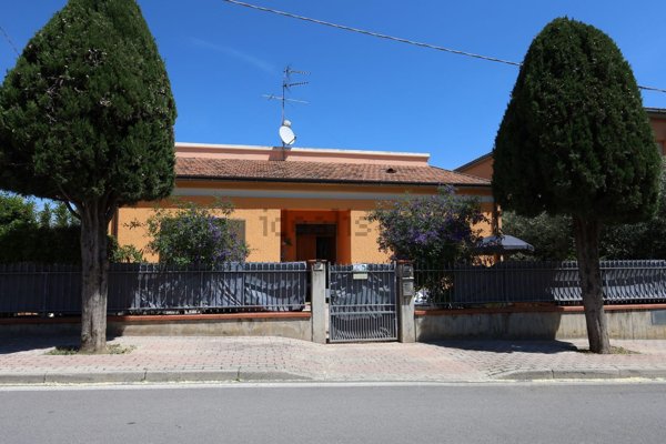 casa indipendente in vendita a Morro d'Oro