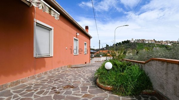 quadrivano in vendita a Morro d'Oro