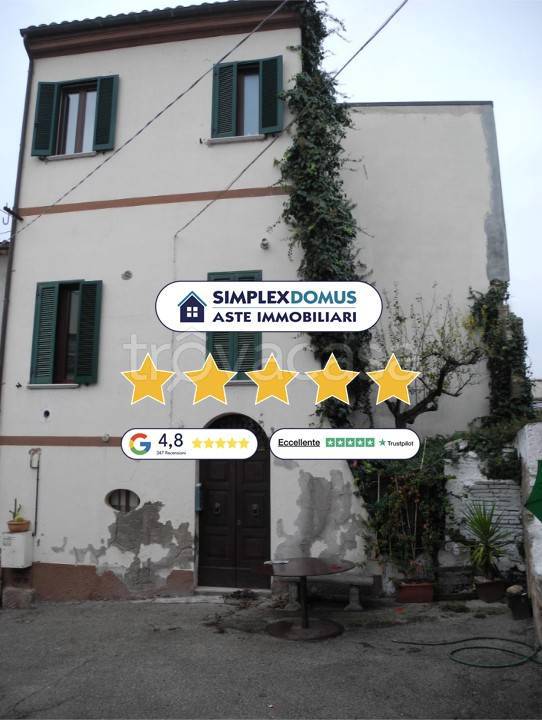 appartamento in vendita a Morro d'Oro