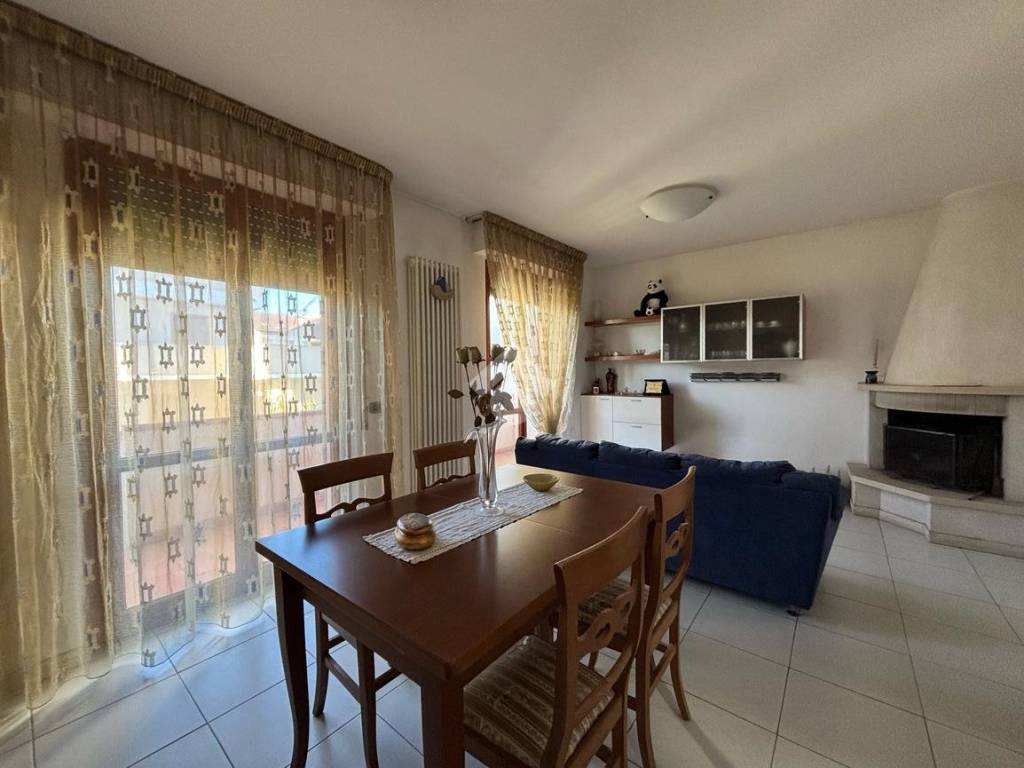 casa indipendente in vendita a Morro d'Oro in zona Pagliare