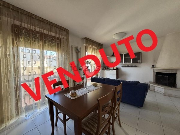 casa indipendente in vendita a Morro d'Oro in zona Pagliare