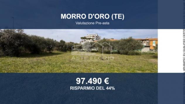 terreno edificabile in vendita a Morro d'Oro