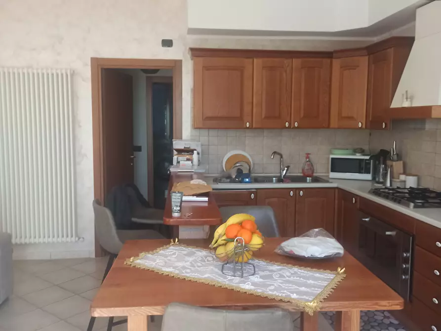 appartamento in vendita a Morro d'Oro in zona Razzano