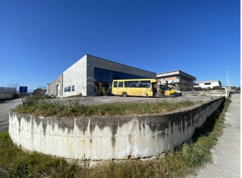 intera palazzina in vendita a Mosciano Sant'Angelo