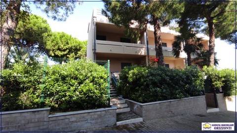 casa indipendente in vendita a Mosciano Sant'Angelo in zona Colle Imperatore