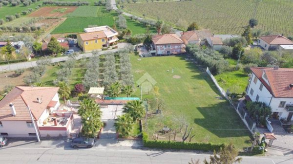 casa indipendente in vendita a Mosciano Sant'Angelo in zona Costa del Monte