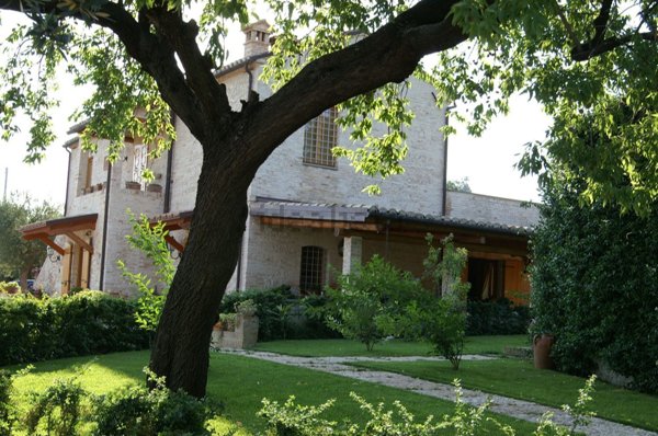 casale in vendita a Mosciano Sant'Angelo