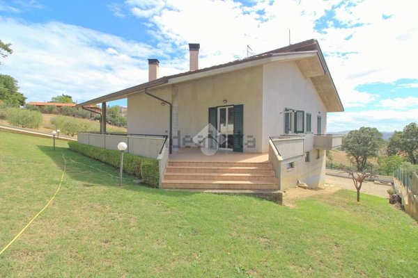 casa indipendente in vendita a Mosciano Sant'Angelo in zona Montone