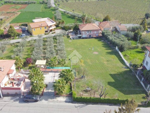 terreno agricolo in vendita a Mosciano Sant'Angelo in zona Costa del Monte