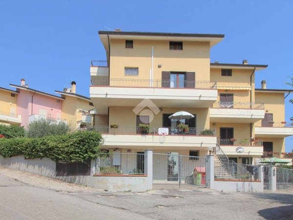 casa indipendente in vendita a Mosciano Sant'Angelo in zona Convento