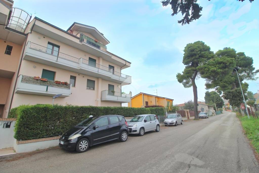 appartamento in vendita a Mosciano Sant'Angelo in zona Convento