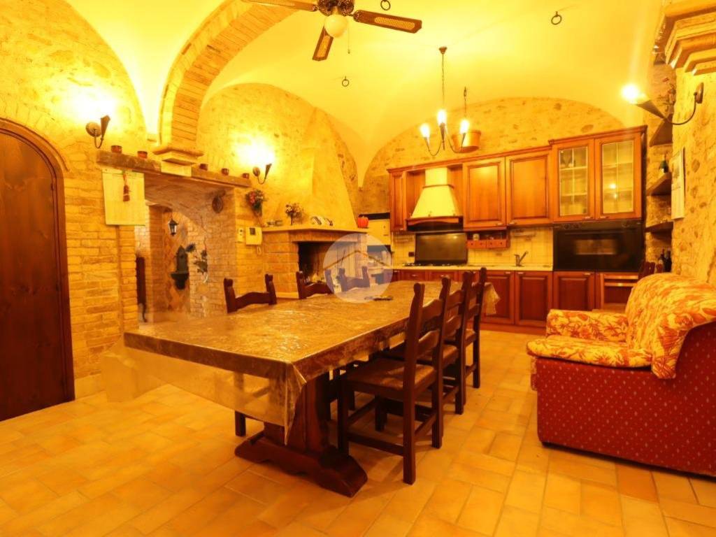 casa indipendente in vendita a Mosciano Sant'Angelo