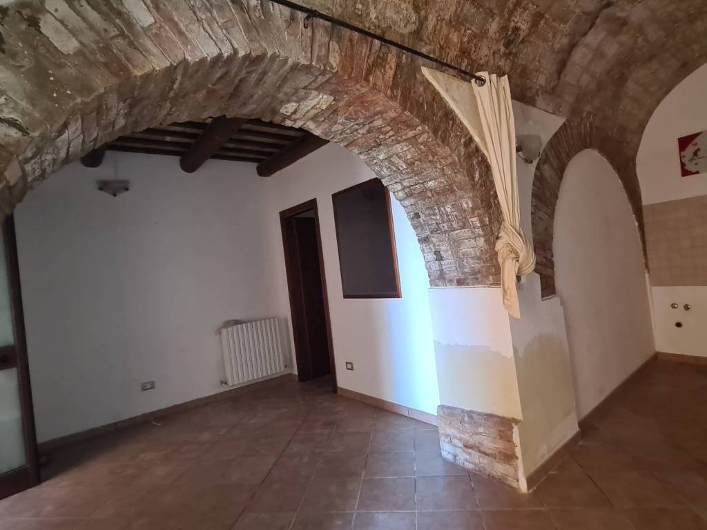 appartamento in vendita a Mosciano Sant'Angelo in zona Montone