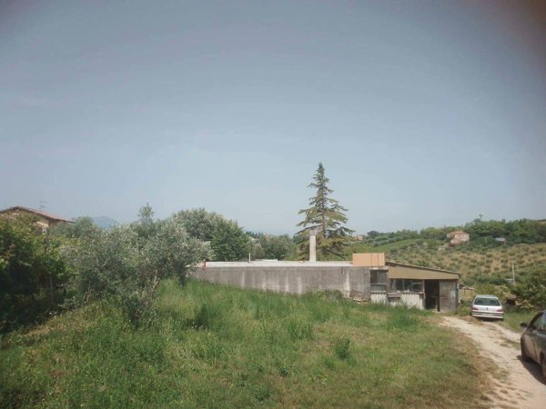 casa indipendente in vendita a Mosciano Sant'Angelo
