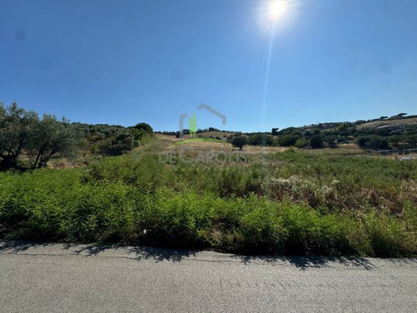 terreno in vendita a Mosciano Sant'Angelo in zona Montone