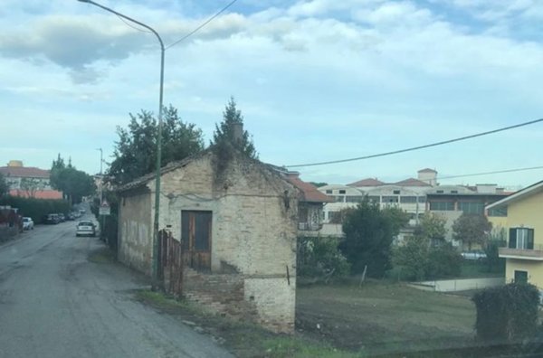 terreno edificabile in vendita a Mosciano Sant'Angelo