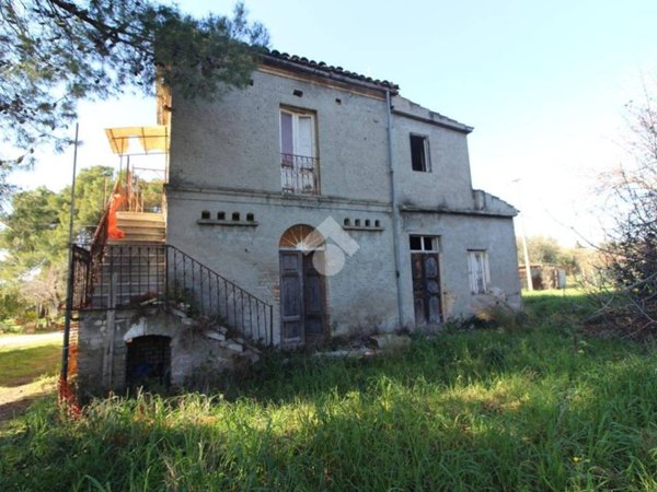 casa indipendente in vendita a Mosciano Sant'Angelo