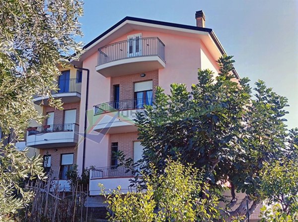 casa indipendente in vendita a Mosciano Sant'Angelo