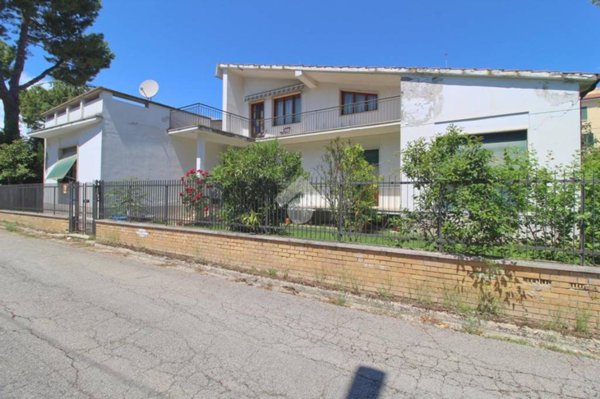 casa indipendente in vendita a Mosciano Sant'Angelo