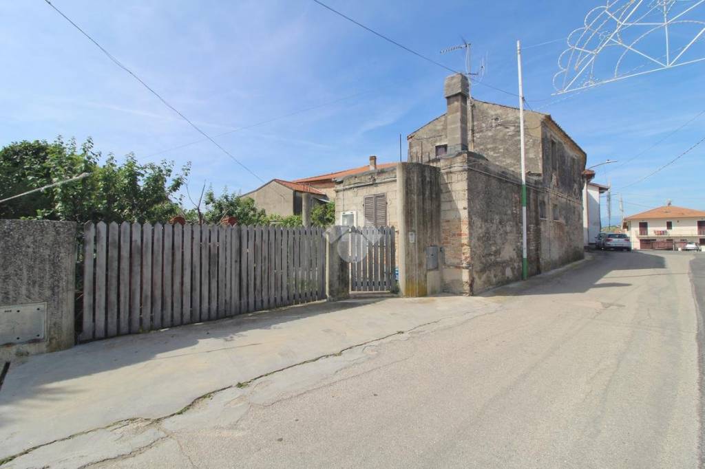 appartamento in vendita a Mosciano Sant'Angelo in zona Collepietro
