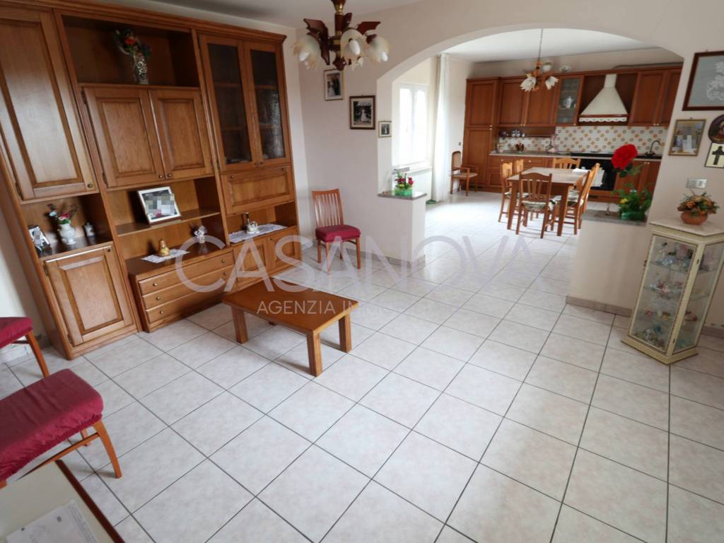casa indipendente in vendita a Mosciano Sant'Angelo