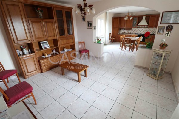 casa indipendente in vendita a Mosciano Sant'Angelo