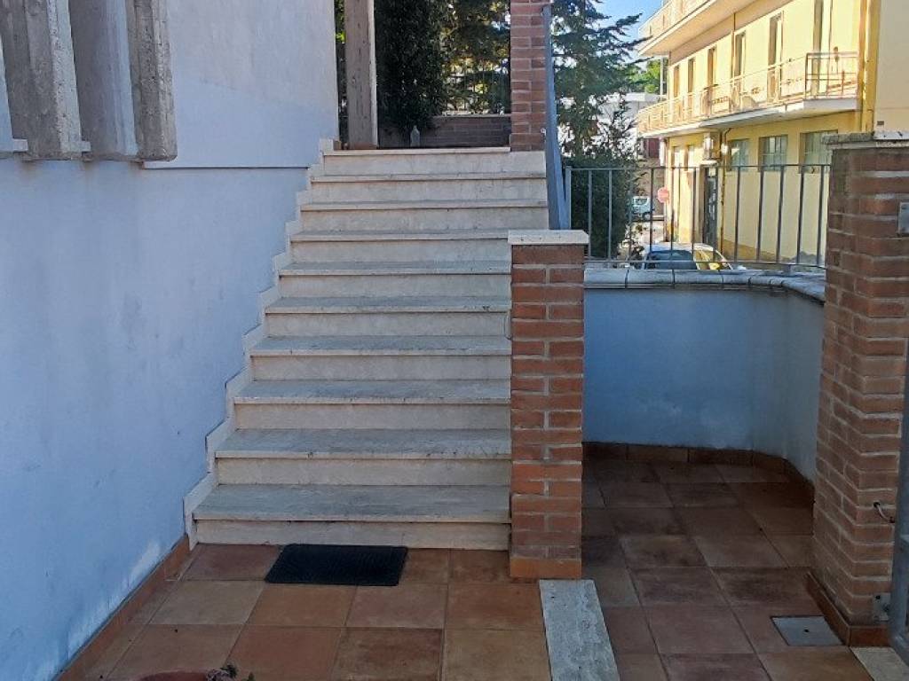 casa indipendente in vendita a Mosciano Sant'Angelo