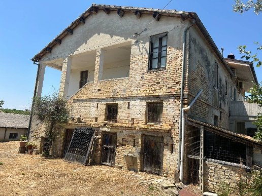 casa indipendente in vendita a Mosciano Sant'Angelo