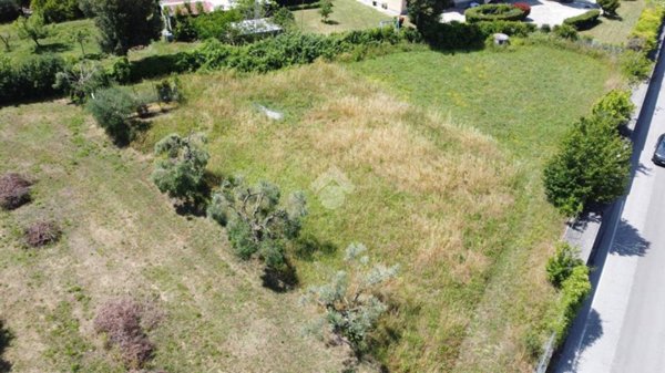 terreno edificabile in vendita a Mosciano Sant'Angelo