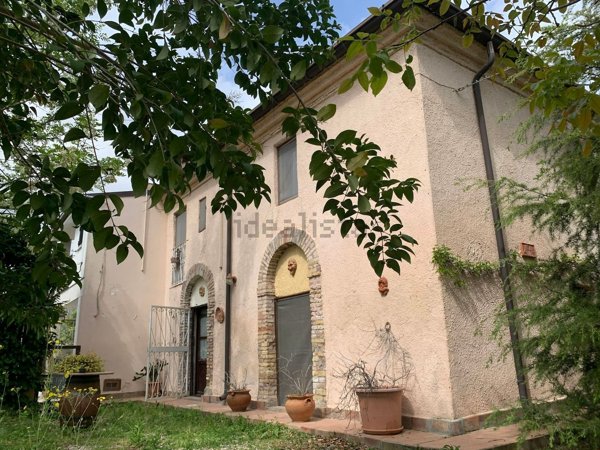 pentavano in vendita a Mosciano Sant'Angelo