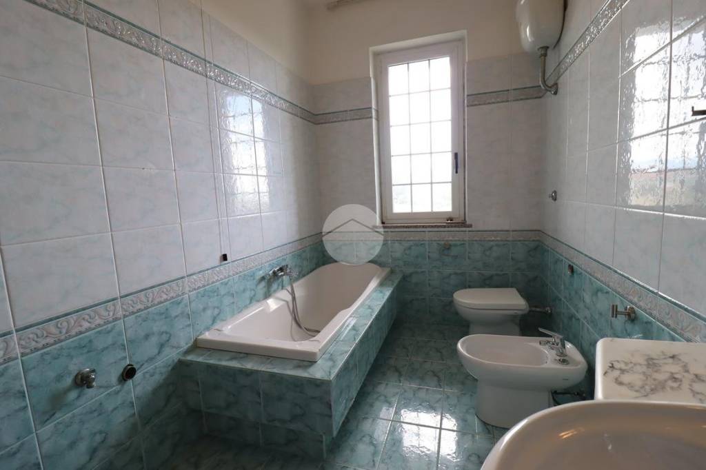 casa indipendente in vendita a Mosciano Sant'Angelo