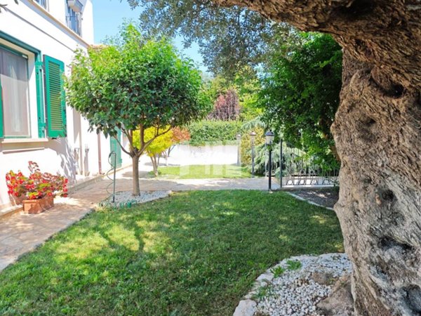 casa indipendente in vendita a Mosciano Sant'Angelo