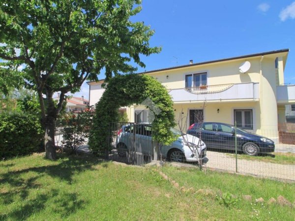 casa indipendente in vendita a Mosciano Sant'Angelo