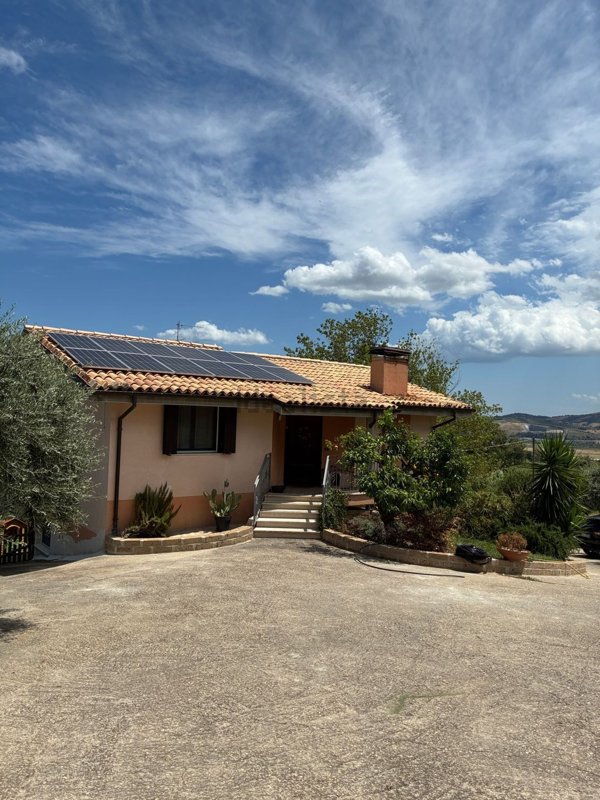 casa indipendente in vendita a Mosciano Sant'Angelo in zona Selva Alta