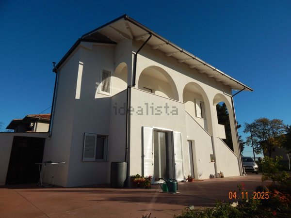casa indipendente in vendita a Mosciano Sant'Angelo