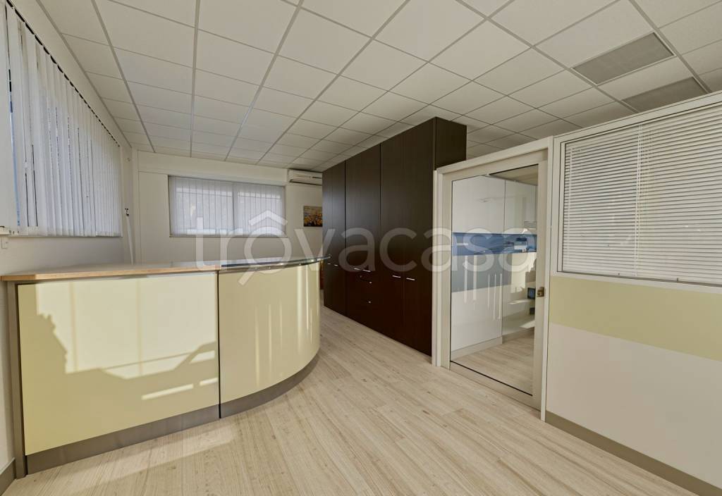 capannone in vendita a Mosciano Sant'Angelo