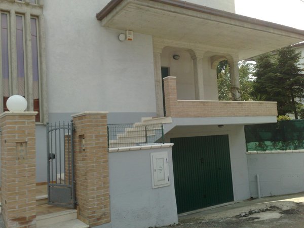 casa indipendente in vendita a Mosciano Sant'Angelo