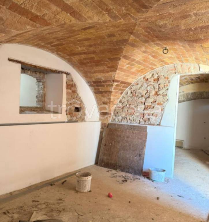 negozio in vendita a Mosciano Sant'Angelo