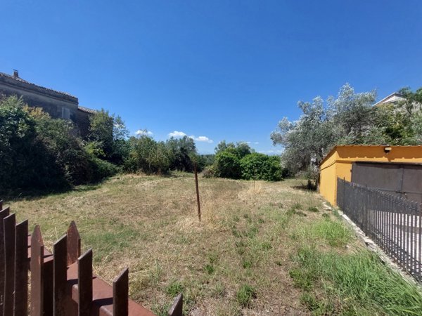 casa indipendente in vendita a Mosciano Sant'Angelo