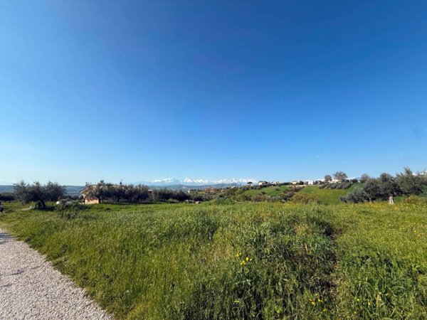 terreno edificabile in vendita a Mosciano Sant'Angelo